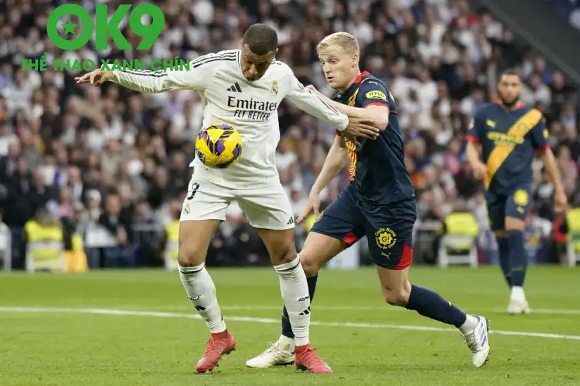 Real Madrid được dự đoán sẽ có chiến thắng để củng cố ngôi đầu. 